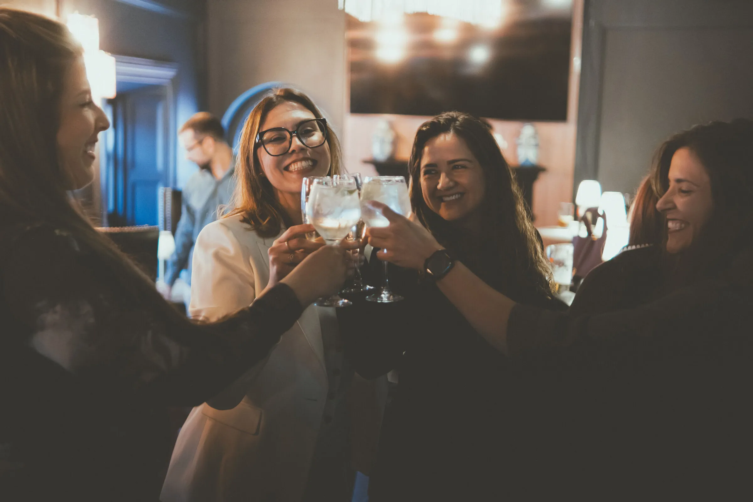Amanda & Gabi — celebration with friends (07), wedding photography by Anna Mello Studios, Dublin