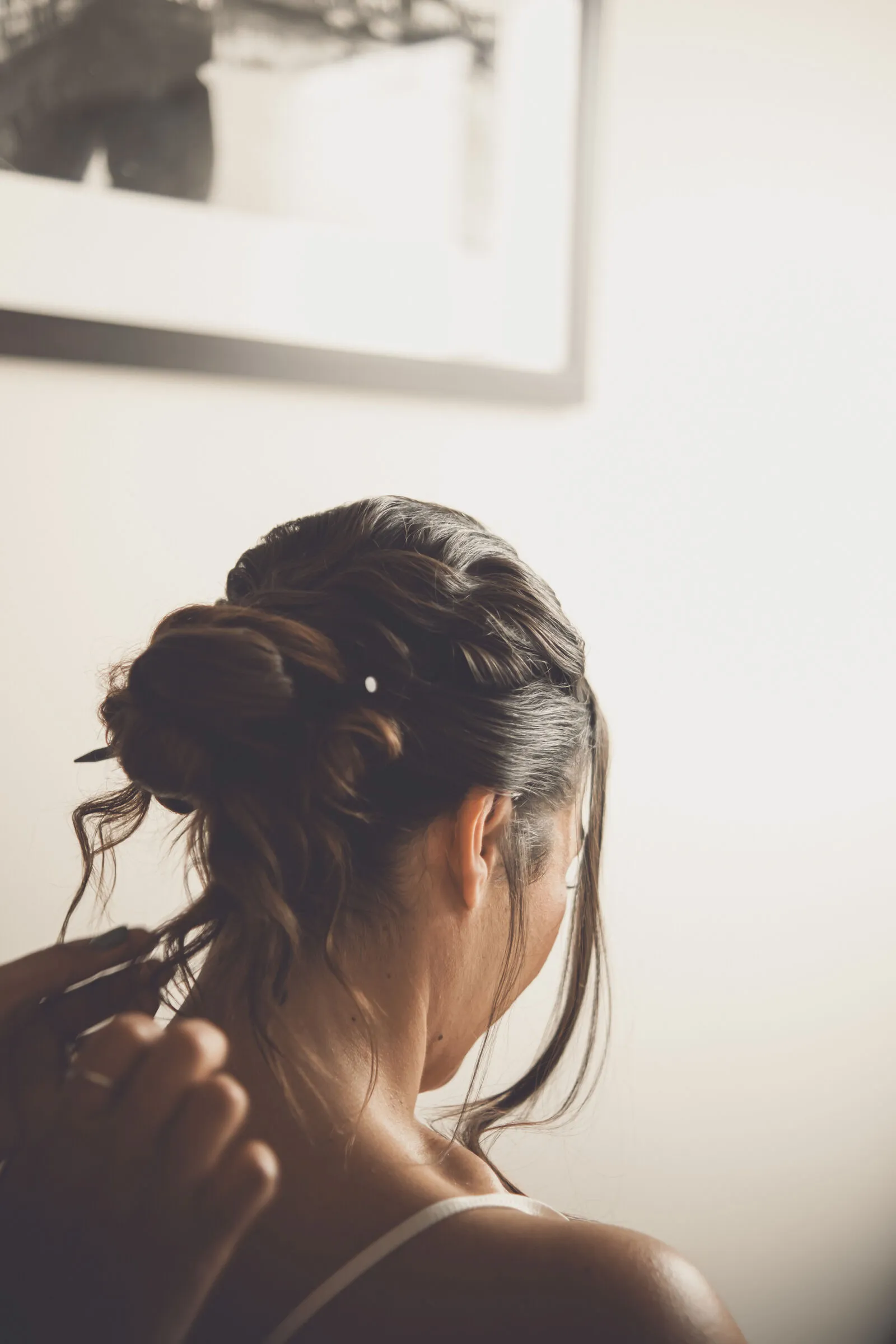 Candy & James — getting ready (06), wedding photography by Anna Mello Studios, Dublin