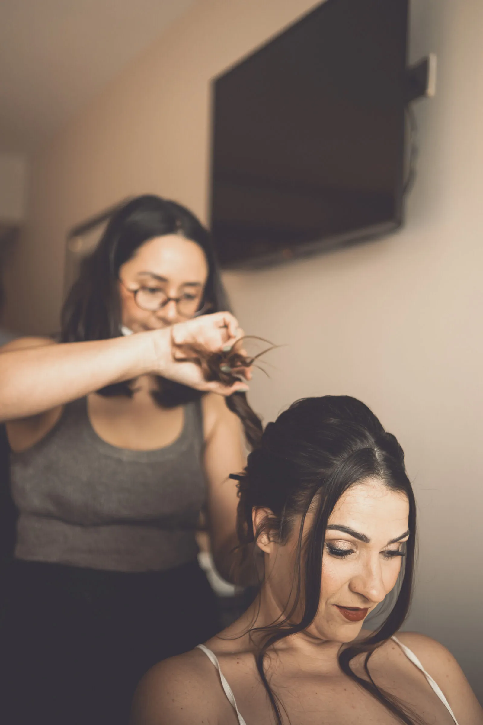 Candy & James — getting ready (07), wedding photography by Anna Mello Studios, Dublin