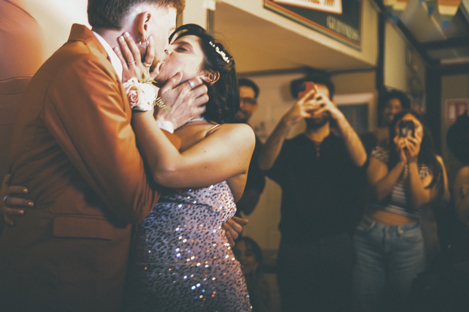 Will & Lais — the pub (02), wedding photography by Anna Mello Studios, Dublin